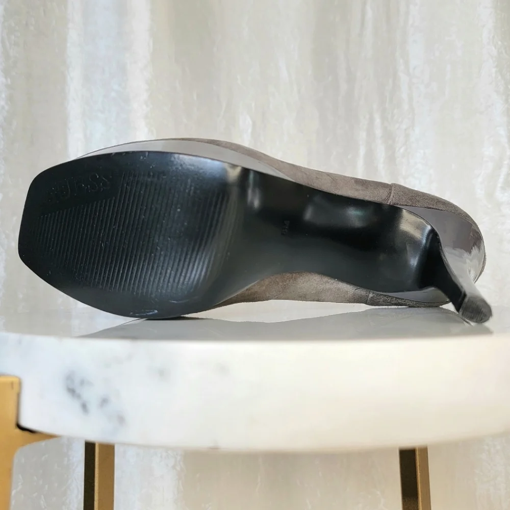 Guess Brand Women's Platform Pumps Round Toe High Heeled Shoes - Taupe - Size 8M - Picture 11 of 16